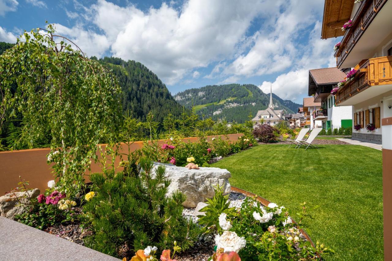 Hotel Vernel Santa Cristina Val Gardena エクステリア 写真