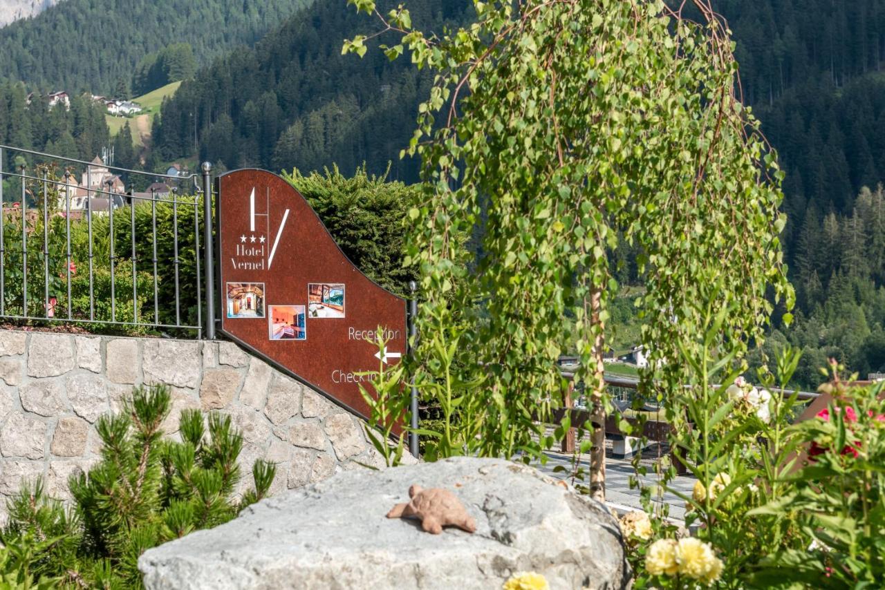 Hotel Vernel Santa Cristina Val Gardena エクステリア 写真