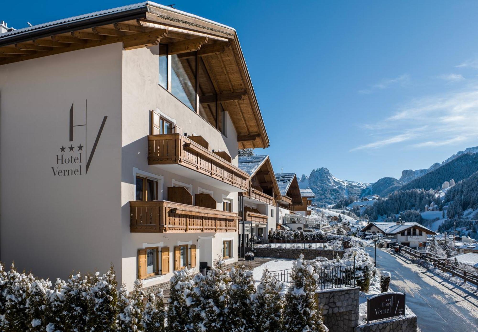 Hotel Vernel Santa Cristina Val Gardena エクステリア 写真