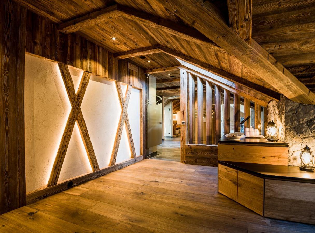 Hotel Vernel Santa Cristina Val Gardena エクステリア 写真