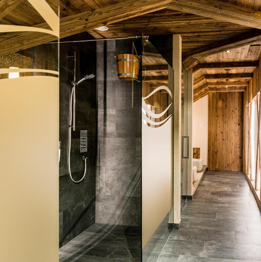 Hotel Vernel Santa Cristina Val Gardena エクステリア 写真